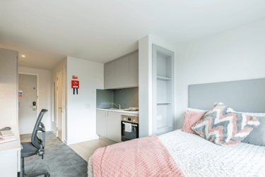 Platinum Studio at Glasgow West End, 31 Gilbert Street, City Centre, Glasgow, G38JY - Image 2