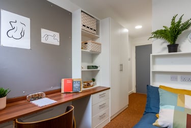 Bronze En Suite - Image 2