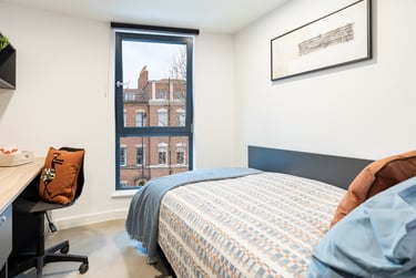 Cozy En Suite at Croft Court, 16 Stokes Croft, St Paul's, Bristol, BS13PR - Image 4