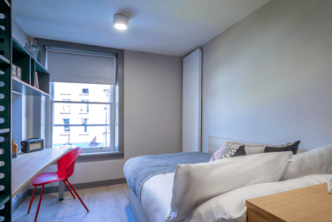 Silver En Suite - Image 6
