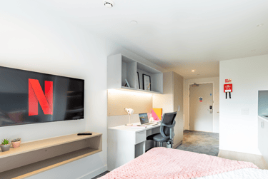 Platinum Studio at Glasgow West End, 31 Gilbert Street, City Centre, Glasgow, G38JY - Image 4
