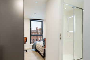 Cozy En Suite at Croft Court, 16 Stokes Croft, St Paul's, Bristol, BS13PR - Image 12