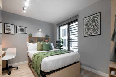 3 Bed Classic En Suite at Alma Place, 16 Library Street, City Centre, Belfast, BT12JD - Image 2