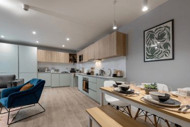 3 Bed Classic En Suite at Alma Place, 16 Library Street, City Centre, Belfast, BT12JD - Image 5
