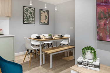 4 Bed Classic En Suite at Alma Place, 16 Library Street, City Centre, Belfast, BT12JD - Image 1