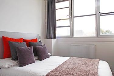 En Suite Club Refurbished at MyPad Paisley, 26 Gilmour Street, City Centre, Paisley, PA11EQ - Image 2