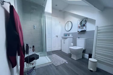 5 bed house, Maisonette, Plymouth, PL46ER - Image 3