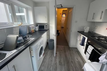 5 bed house, Maisonette, Plymouth, PL46ER - Image 9
