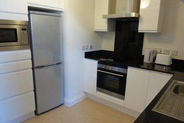 1 bed flat, Flat 3, Plymouth, PL46ER - Image 2