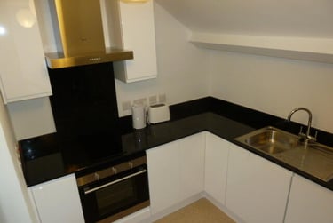 1 bed flat, Flat 3, Plymouth, PL46ER - Image 3