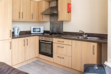3 bed house, Flat 1, Plymouth, PL48PN - Image 2