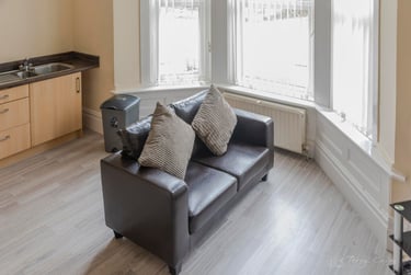3 bed house, Flat 1, Plymouth, PL48PN - Image 5