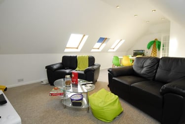 4 bed house, 1 Wellington Street (students), Plymouth, PL48NB - Image 2