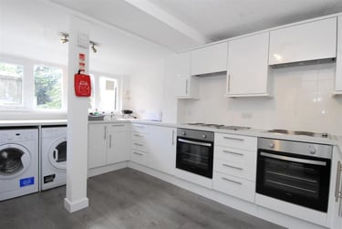 7 bed house, 35 North Road East (students), Plymouth, PL46AY - Image 4