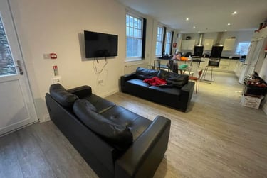 13 bed house, 8 Queen Anne Terrace (students), Plymouth, PL48EG - Image 3