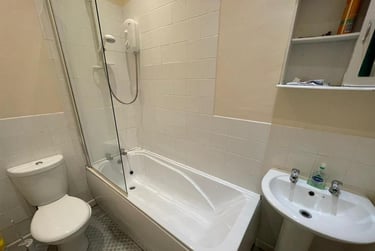 2 bed flat, 24 Woodland Terrace Flat 1 (students), Plymouth, PL48NL - Image 4