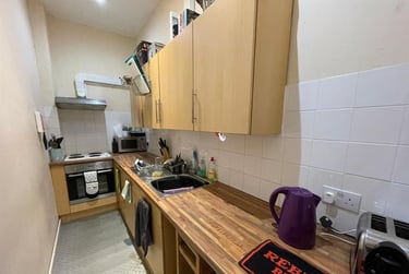 2 bed flat, 24 Woodland Terrace Flat 1 (students), Plymouth, PL48NL - Image 5