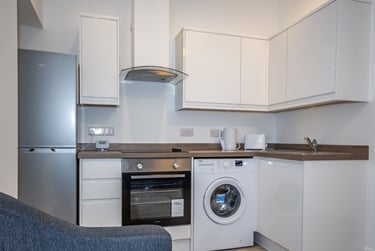 2 bed house, Flat 4, Plymouth, PL46AY - Image 2