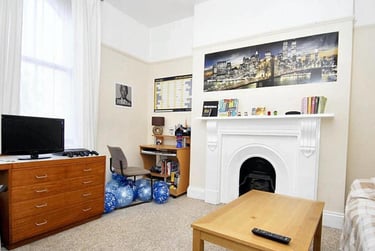 2 bed flat, Flat 2 9 Napier Terrace (students), Plymouth, PL46ER - Image 4