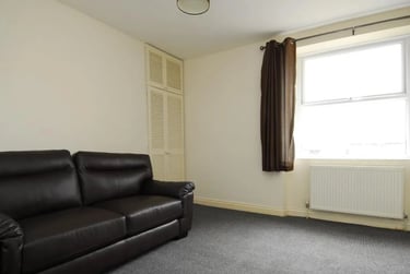 3 bed flat, 49 North Street (students), Plymouth, PL48DH - Image 7