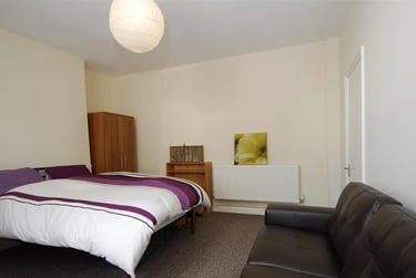 3 bed flat, 49 North Street (students), Plymouth, PL48DH - Image 8