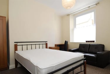 3 bed flat, 49 North Street (students), Plymouth, PL48DH - Image 9