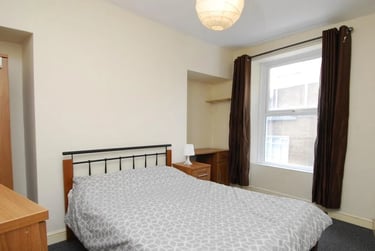 4 bed flat, 49a North Street (students), Plymouth, PL48DH - Image 5