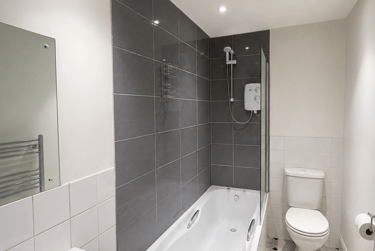 2 bed house, Basement, Plymouth, PL46ER - Image 2
