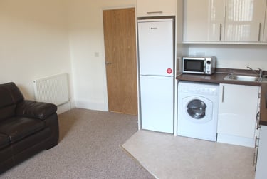 2 bed house, Flat 2, Plymouth, PL46AY - Image 3