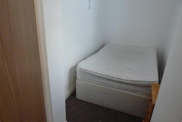 1 bed studio, Flat 2, Plymouth, PL48NH - Image 3