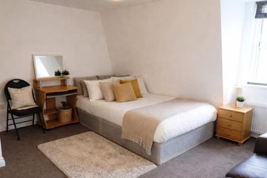 1 bed studio, Flat 7, Plymouth, PL48NH - Image 1