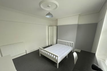 5 bed house, 40 Kensington Road (students), Plymouth, PL47LU - Image 1