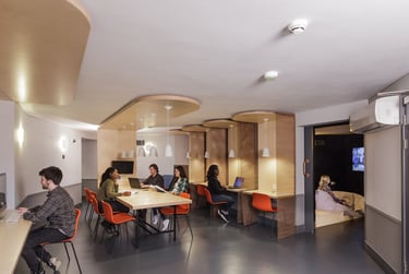 Twin room-Tower Bridge at Tower Bridge, 52 Minories, Tower Hill, London, EC3N1JJ - Image 6