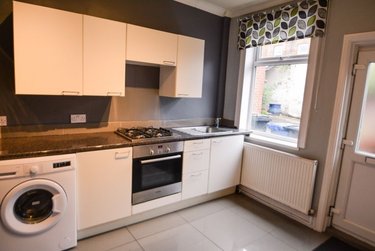 3 bed house, Eastwood Rd., Sharrowvale, Sheffield, S118QE - Image 2