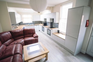 6 bed house, Wilkinson Street, Broomhall, Sheffield, S102GJ - Image 1