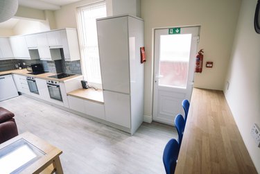6 bed house, Wilkinson Street, Broomhall, Sheffield, S102GJ - Image 2