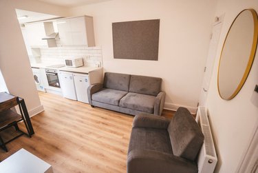 3 bed house, Beehive Road, Crookesmoor, Sheffield, S101EP - Image 3
