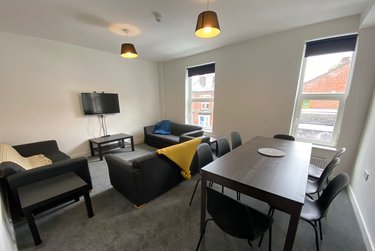 8 bed flat, 323A Ecclesall Road, Sharrow, Sheffield, S118NX - Image 1