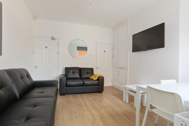 3 bed house, Sharrow Street, Highfield, Sheffield, S118BZ - Image 2