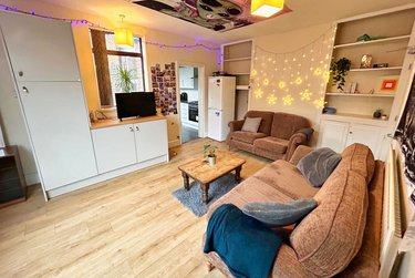 4 bed house, Harefield Road, Sharrow, Sheffield, S118NU - Image 1