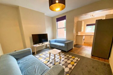 4 bed house, Langdon Street, Sharrow, Sheffield, S118BJ - Image 1