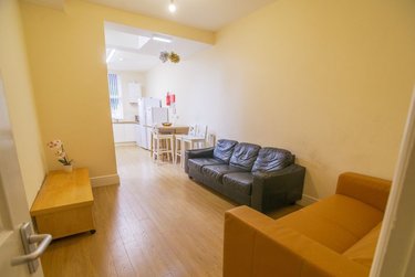 4 bed house, 213b Cemetery Road, Sharrow, Sheffield, S118FQ - Image 3