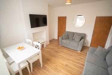 4 bed house, School Road, St Vincents Quarter, Sheffield, S101GP - Image 2