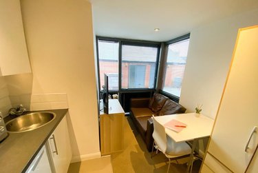 1 bed studio, Filey Lane, Broomhall, Sheffield, S37BR - Image 7