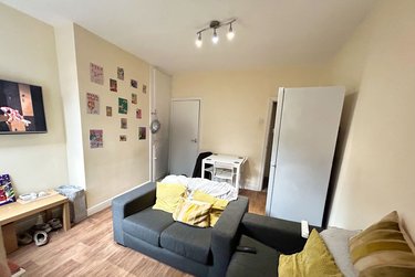 3 bed house, Harefield Road, Sharrow, Sheffield, S118NU - Image 2