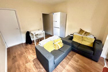 3 bed house, Harefield Road, Sharrow, Sheffield, S118NU - Image 1