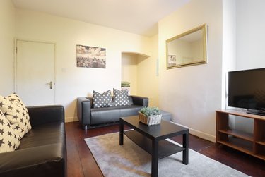 4 bed house, Queens Road, Heeley, Sheffield, S24DH - Image 1