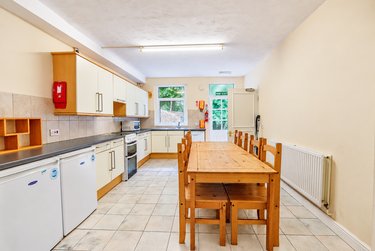 7 bed house, Harcourt Road, Crookesmoor, Sheffield, S101DH - Image 2