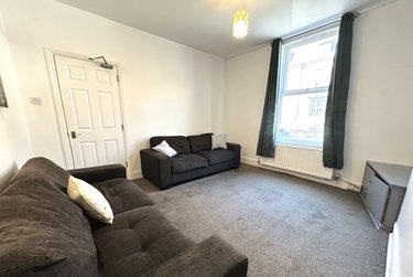 6 bed house, Brunswick Street, Broomhall, Sheffield, S102FL - Image 2