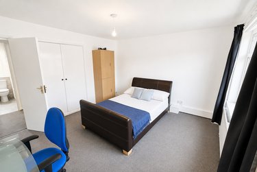 3 bed flat, Berkeley Precinct, Sharrowvale, Sheffield, S118PN - Image 2